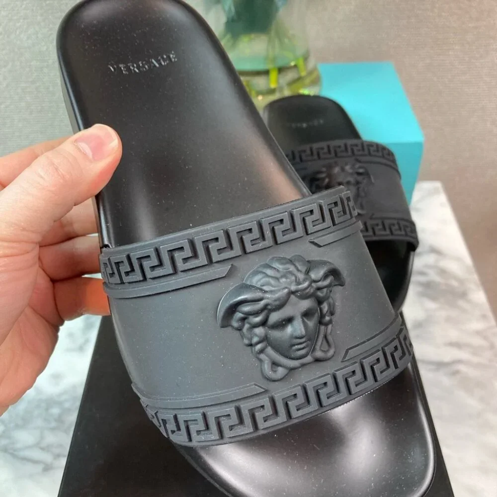 Authentic Versace Black Women’s Medusa Slides Sandals - EU Size 40 = US 9.5 - Picture 2 of 8